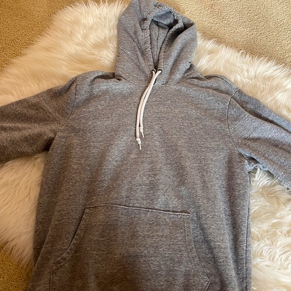 Old navy Grey Sweatshirt size Medium. - Picture 3 of 4